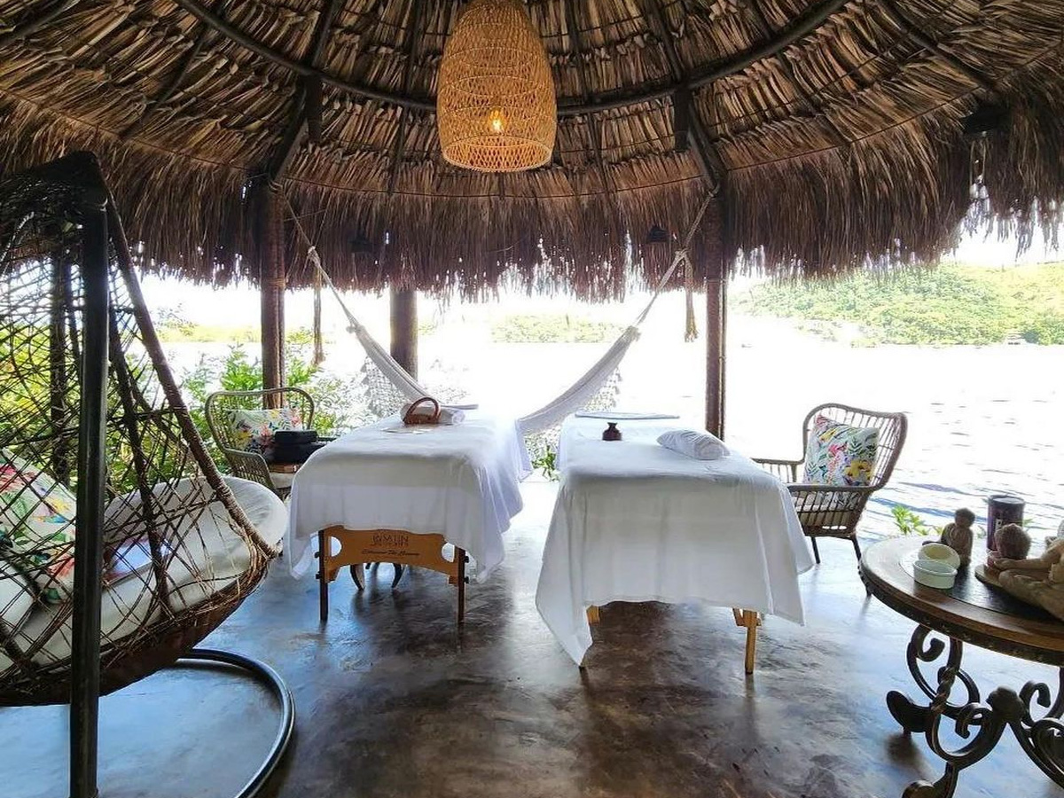 Waku Lodge